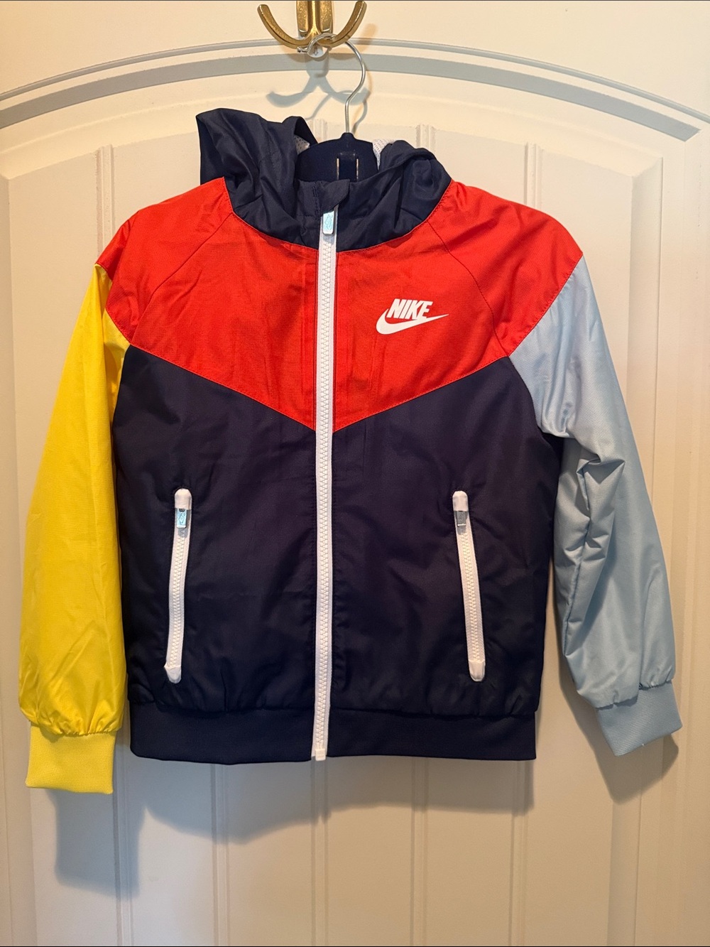 Nike Kids Colorblock Wind Breaket Jacket in Red, Navy, Yellow & Light Blue